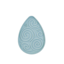 Charger l'image dans la galerie, Dexypaws Tapis de léchage stimulant - Forme de goûte de rosée - Bleu ciel