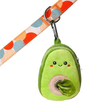 Charger l'image dans la galerie, Hugsmart Distributeur à sacs de ramassage - Avocat en peluche