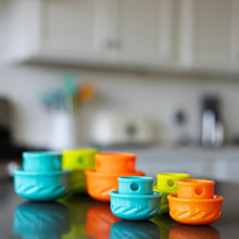 Charger l'image dans la galerie, Messy Mutts Jouet pour petit chien ''Totally Pooched, Puzzle'n Play'', Orange