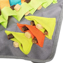 Charger l'image dans la galerie, Messy Mutts Tapis de fouille à ventouses avec section de léchage carré