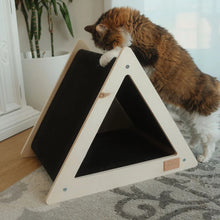Charger l'image dans la galerie, Noba Origin Le Tipi - Tente griffable pour chat - Noir - Triangle