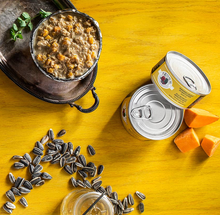 Charger l'image dans la galerie, Conserve pour chat Fromm Four Star- Caisse de 12- Entrée de poulet effilochée en sauce 5.5oz