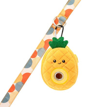 Charger l'image dans la galerie, Hugsmart Distributeur à sacs de ramassage - Ananas en peluche
