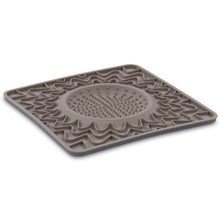 Charger l&#39;image dans la galerie, Messy Mutts Tapis d&#39;alimentation thérapeutique en silicone avec bol intégré, Gris
