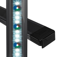 Charger l'image dans la galerie, Rampe d’éclairage à DEL Aquasky 3.0 Fluval - 12 W - 38-63 cm (15-24 po)
